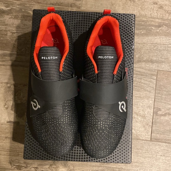 Peloton Alto Cycling Shoes - US 9.5M / 11W - Excellent Condition - Picture 6 of 6